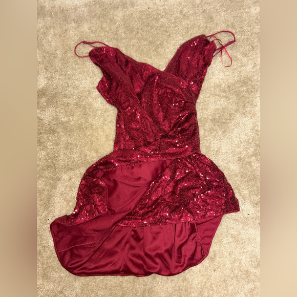 Dress - Picture 2 of 4